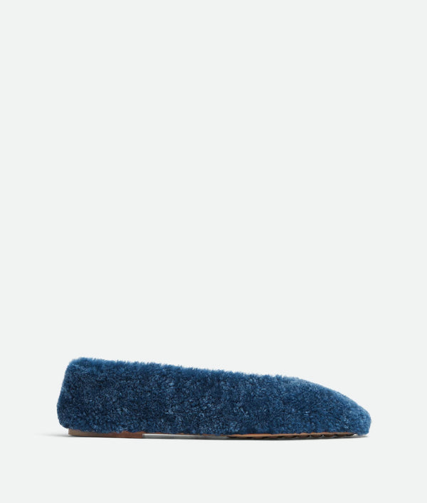 Blue fluffy loafer